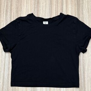 Aritzia Sunday Best Wonderland t-shirt in black
